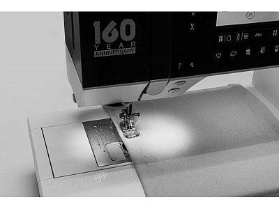 Pfaff Creative Ambition 640 + vyšívací jednotka