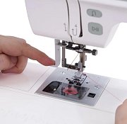 Šicí a vyšívací stroj Singer Heavy Duty 9125