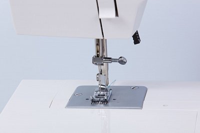 ŠICÍ STROJ GUZZANTI  GZ 110A