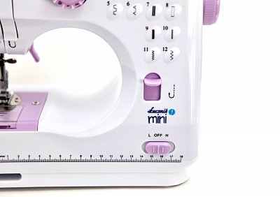 Šicí stroj Lucznik Mini Růžový pro Děti - včetně chrániče prstů 